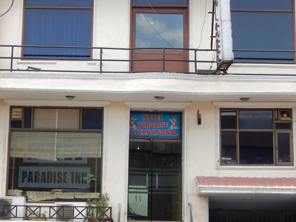 Airport Hotel Paradise International Nueva Delhi Exterior foto