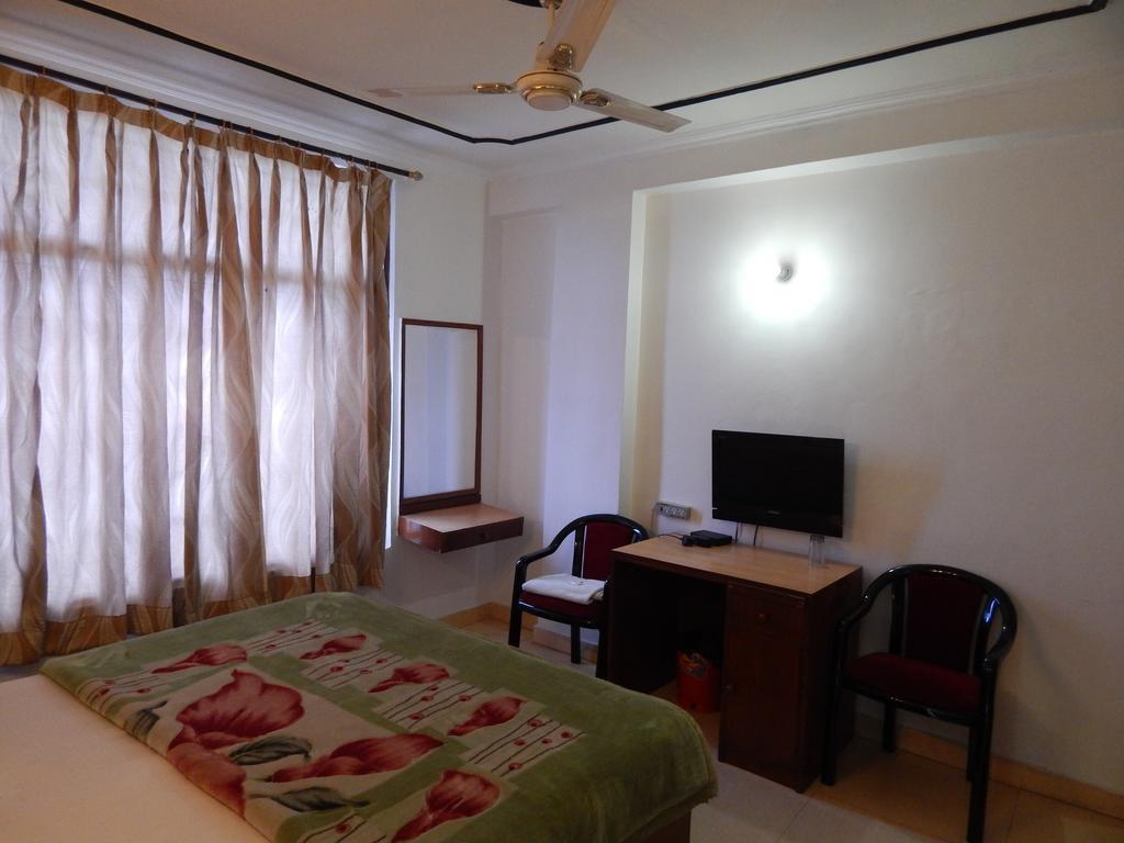 Airport Hotel Paradise International Nueva Delhi Habitación foto