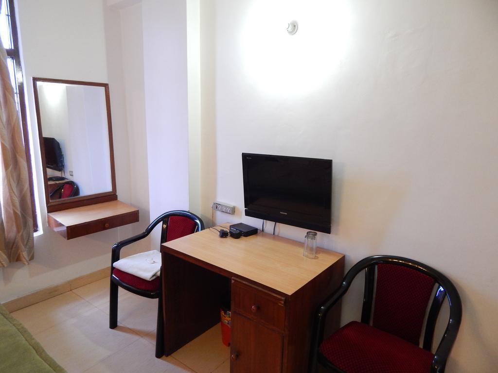 Airport Hotel Paradise International Nueva Delhi Habitación foto