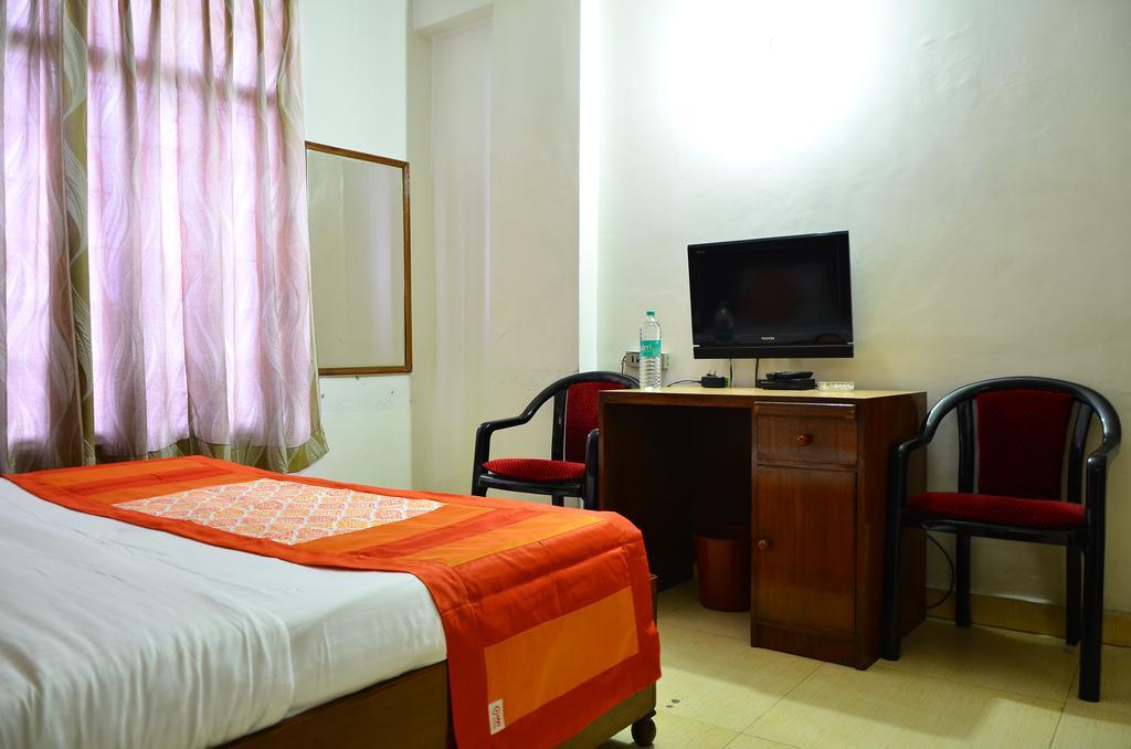 Airport Hotel Paradise International Nueva Delhi Exterior foto