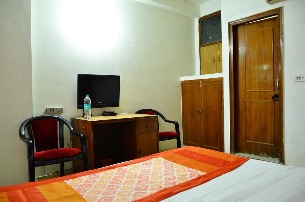 Airport Hotel Paradise International Nueva Delhi Exterior foto