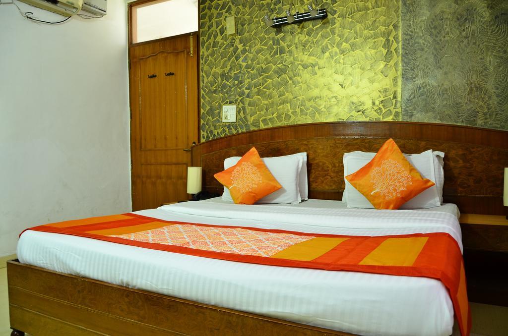 Airport Hotel Paradise International Nueva Delhi Habitación foto